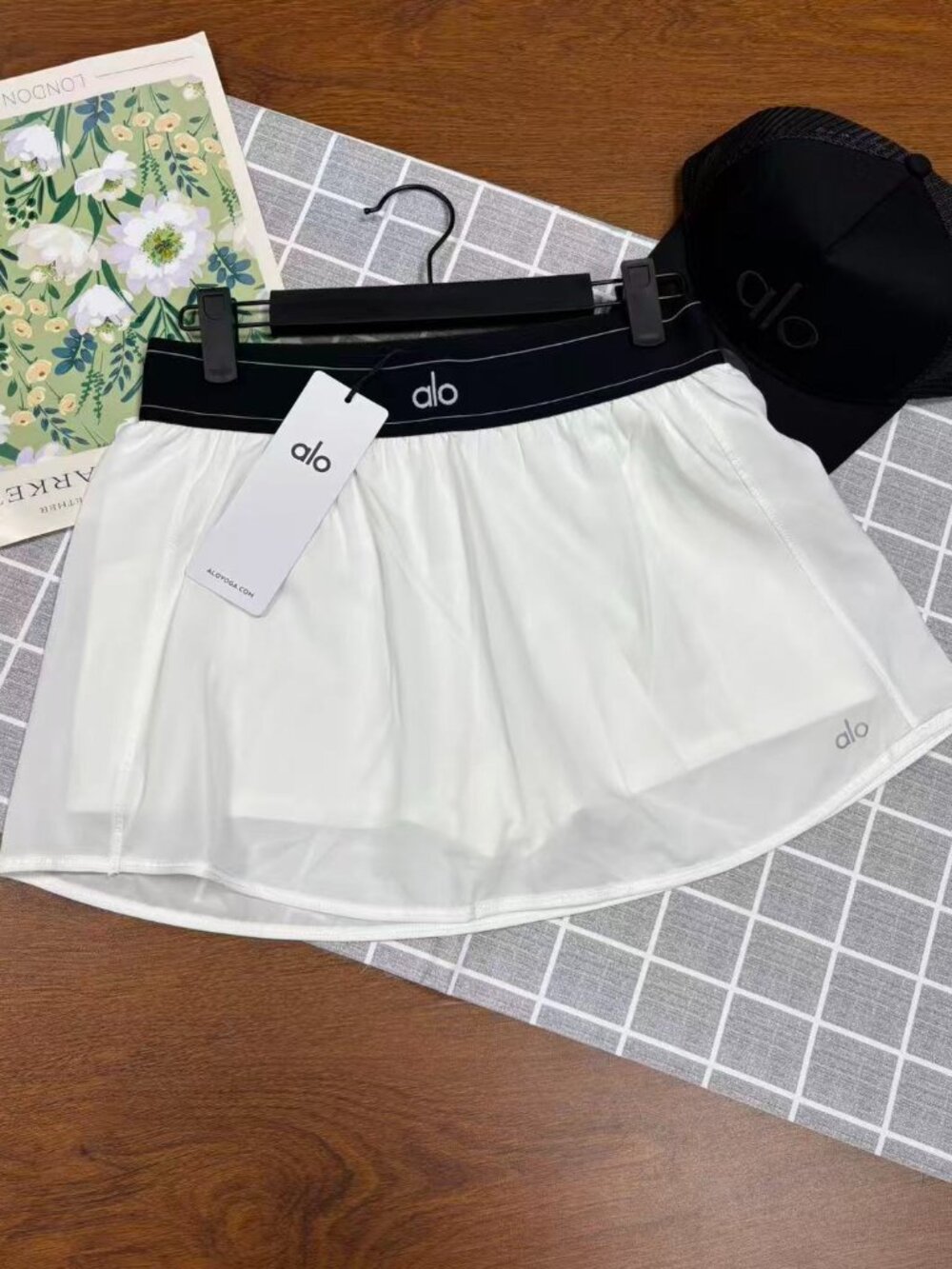 ⭐Brand new ALO Yoga Match Point Tennis Skirt White Sports Skirt High-Waisted - Picture 2 of 8